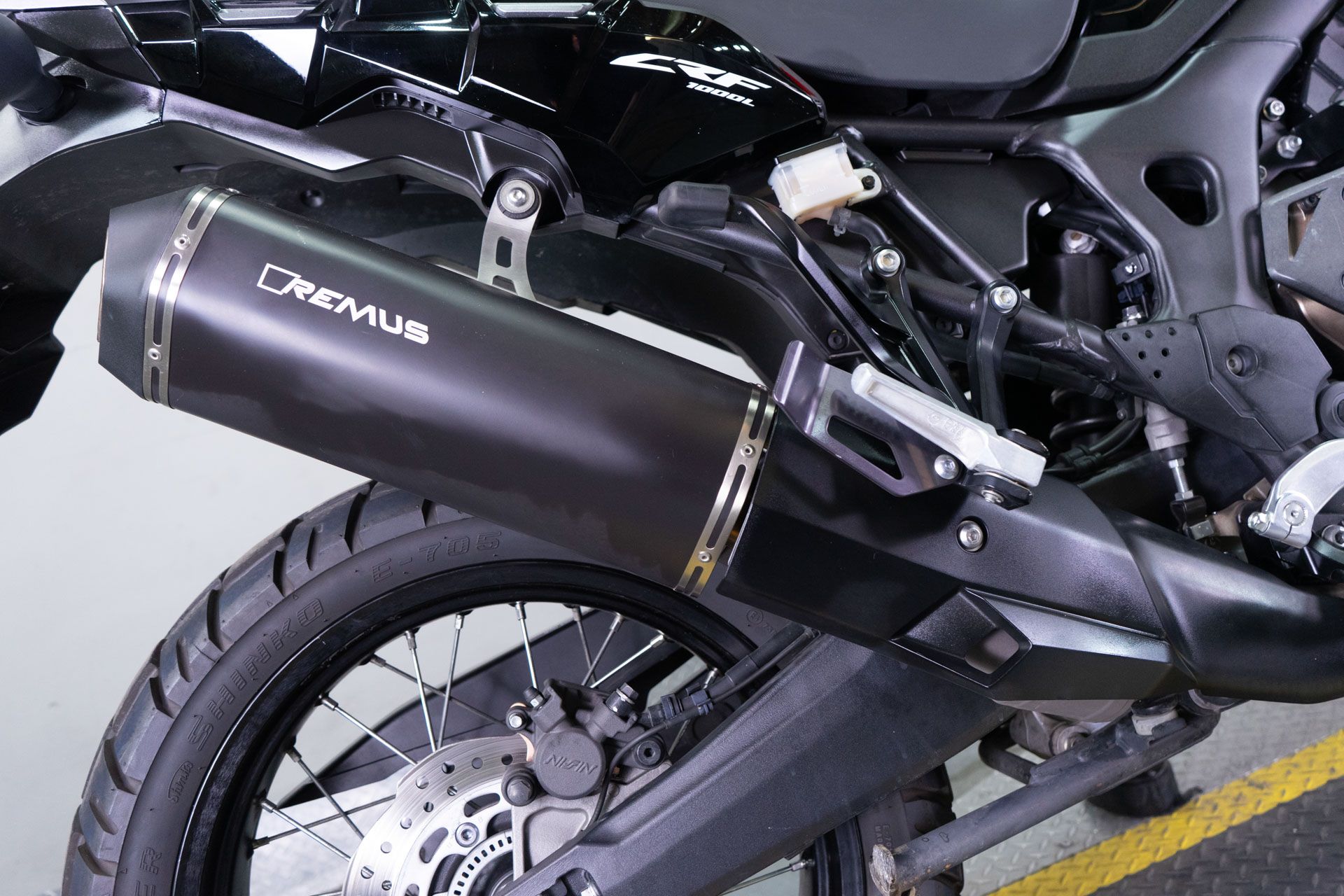 2017 Honda Africa Twin DCT in Sacramento, California - Photo 9