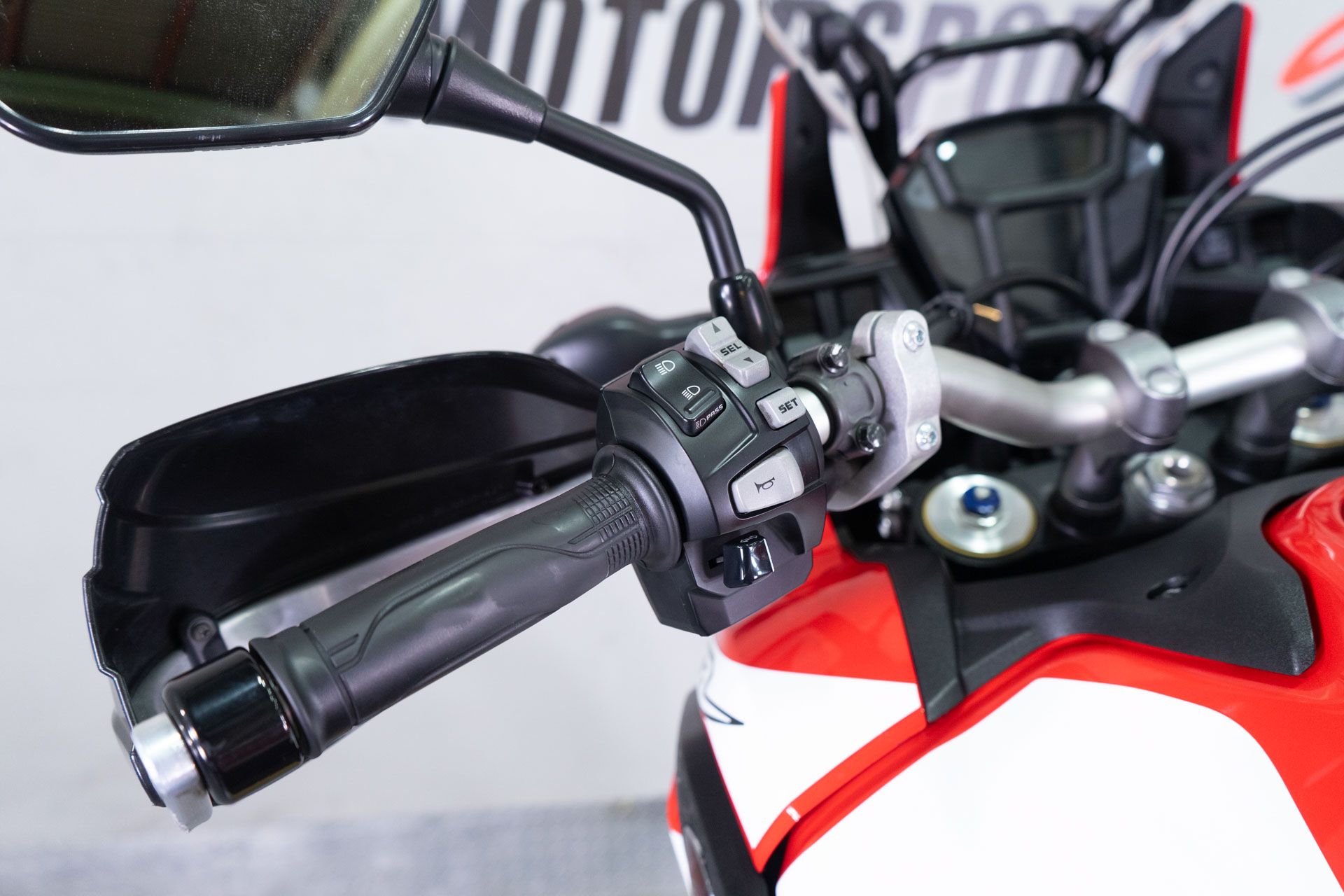 2017 Honda Africa Twin DCT in Sacramento, California - Photo 15