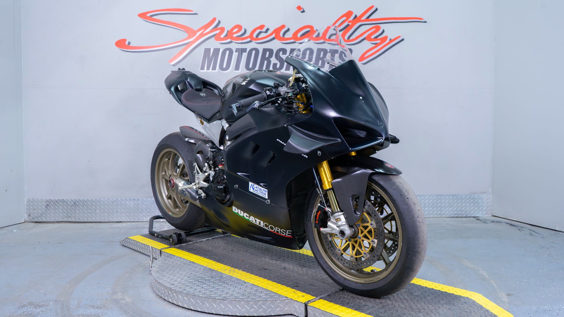 DUC009132 - 2019 - Ducati - Panigale V4 R - Specialty Motorsports - Photo 2