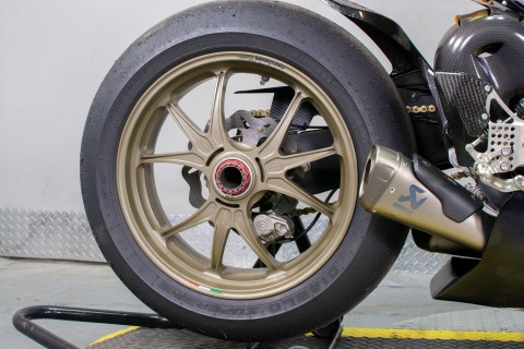 DUC009132 - 2019 - Ducati - Panigale V4 R - Rear Tire - Photo 10