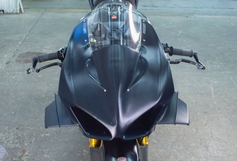 DUC009132 - 2019 - Ducati - Panigale V4 R - Front - Photo 4