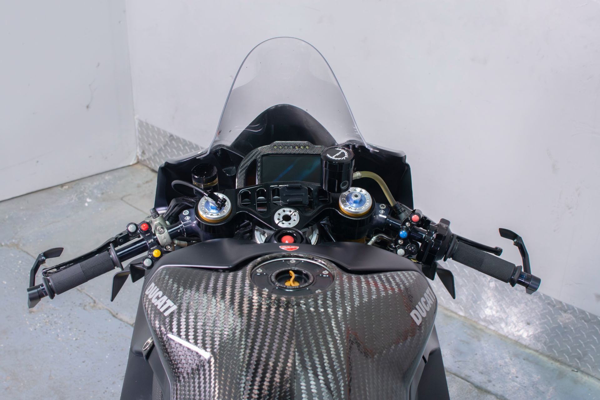 DUC009132 - 2019 - Ducati - Panigale V4 R - POV Dashboard - Photo 25