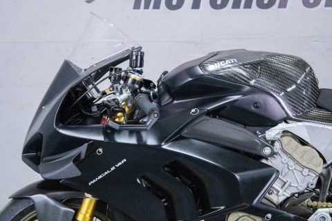 2019 Ducati Panigale V4 R in Sacramento, California - Photo 9