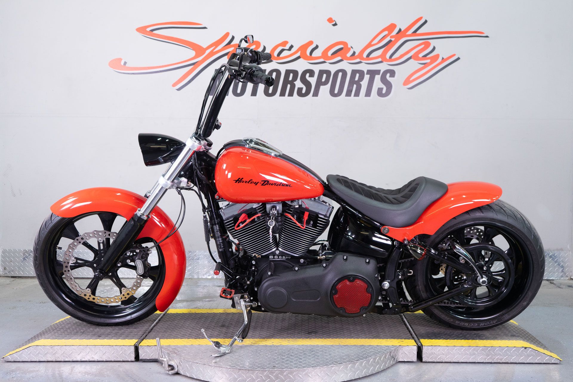 2015 Harley-Davidson Breakout® in Sacramento, California - Photo 4