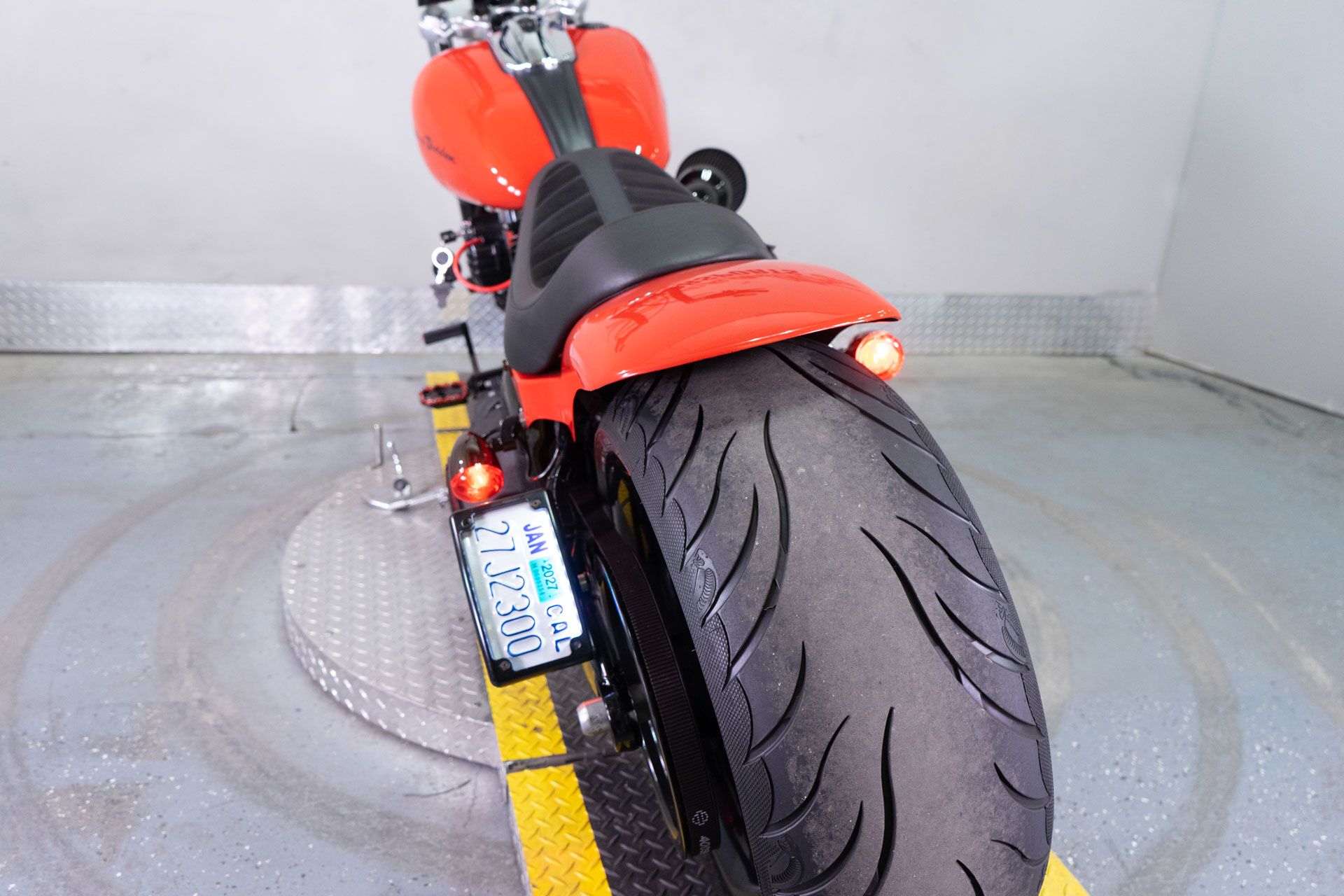 2015 Harley-Davidson Breakout® in Sacramento, California - Photo 19