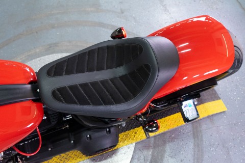 2015 Harley-Davidson Breakout® in Sacramento, California - Photo 21