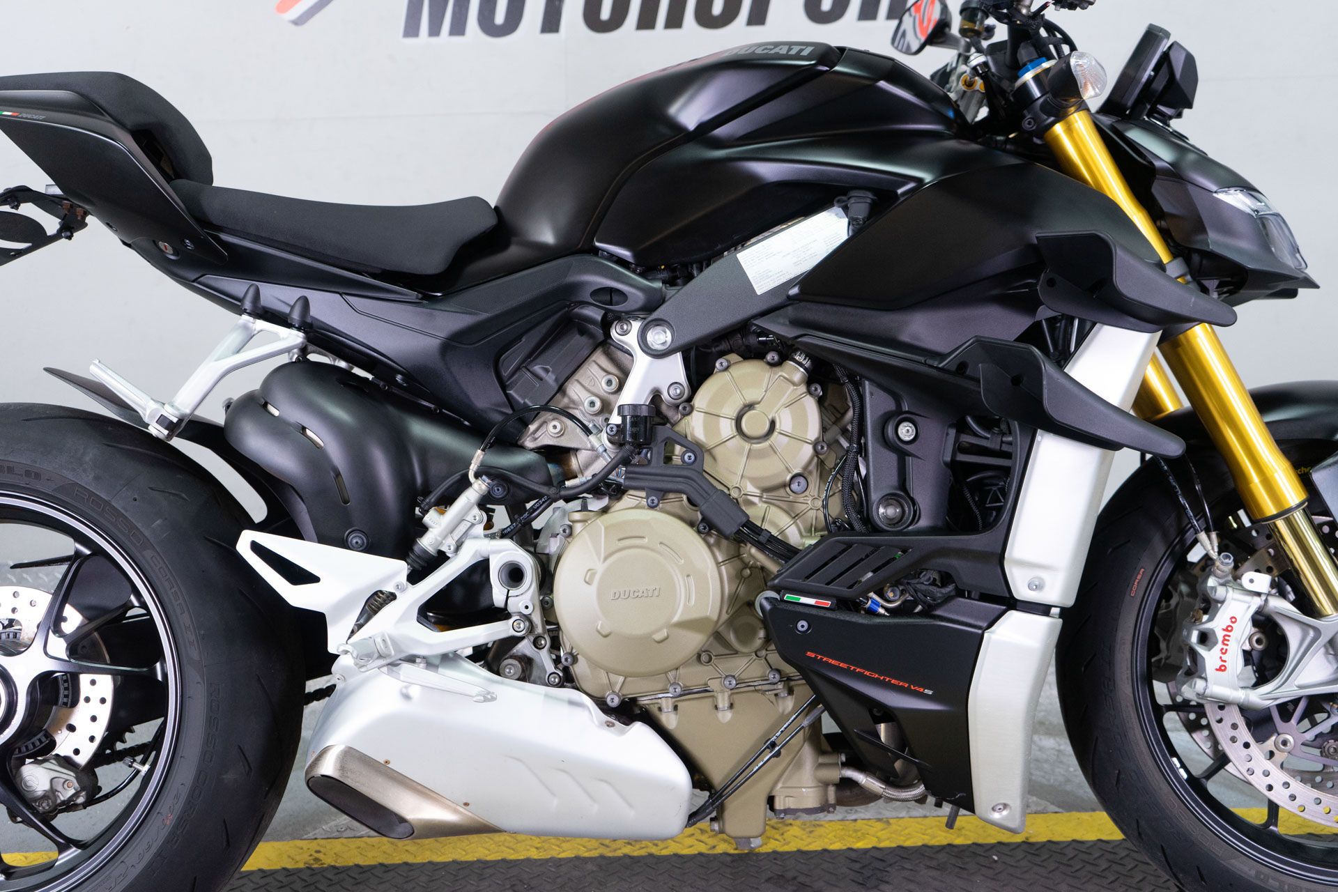 2022 Ducati Streetfighter V4 S in Sacramento, California - Photo 9