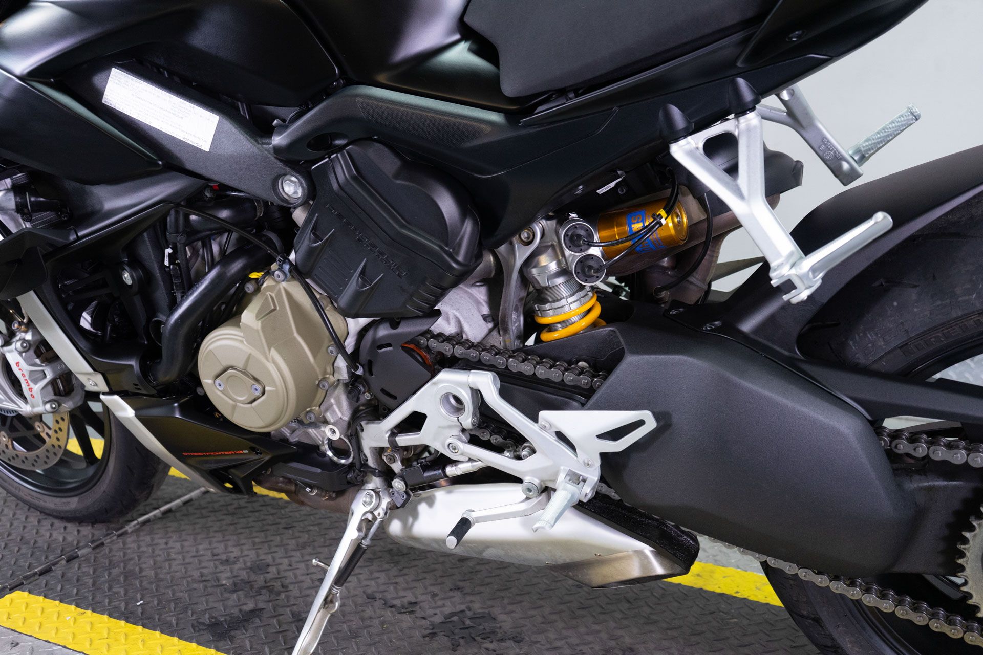 2022 Ducati Streetfighter V4 S in Sacramento, California - Photo 13