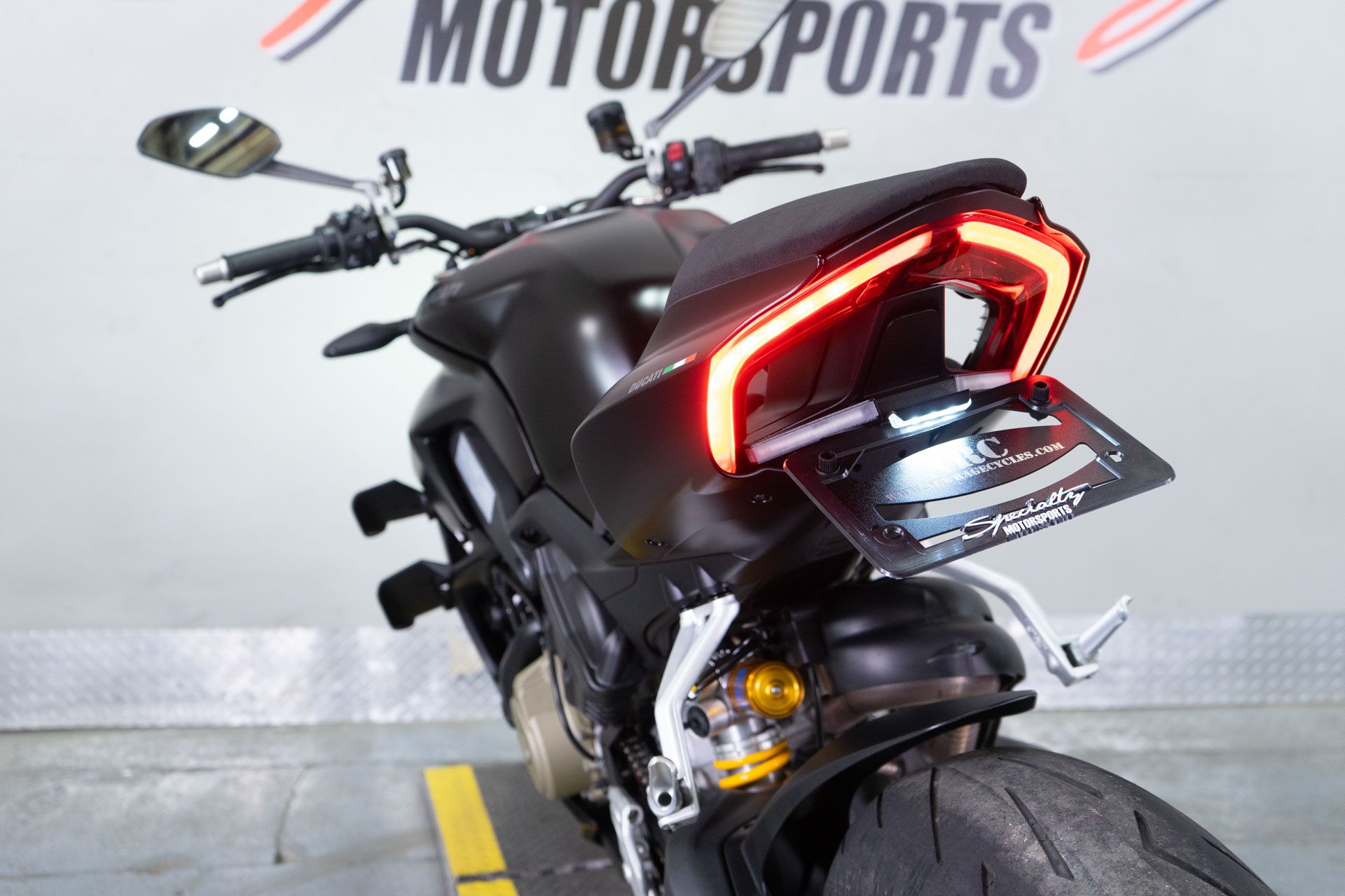 2022 Ducati Streetfighter V4 S in Sacramento, California - Photo 18