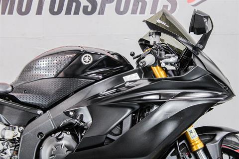 2017 Yamaha YZF-R6 in Sacramento, California - Photo 2