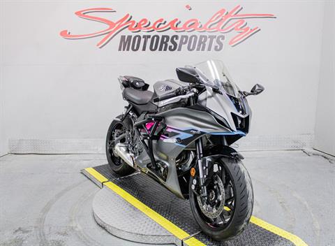 YAM010825 - 2024 - Yamaha Motor Corp., USA - YZF-R7 Front Right Side View - Photo 13