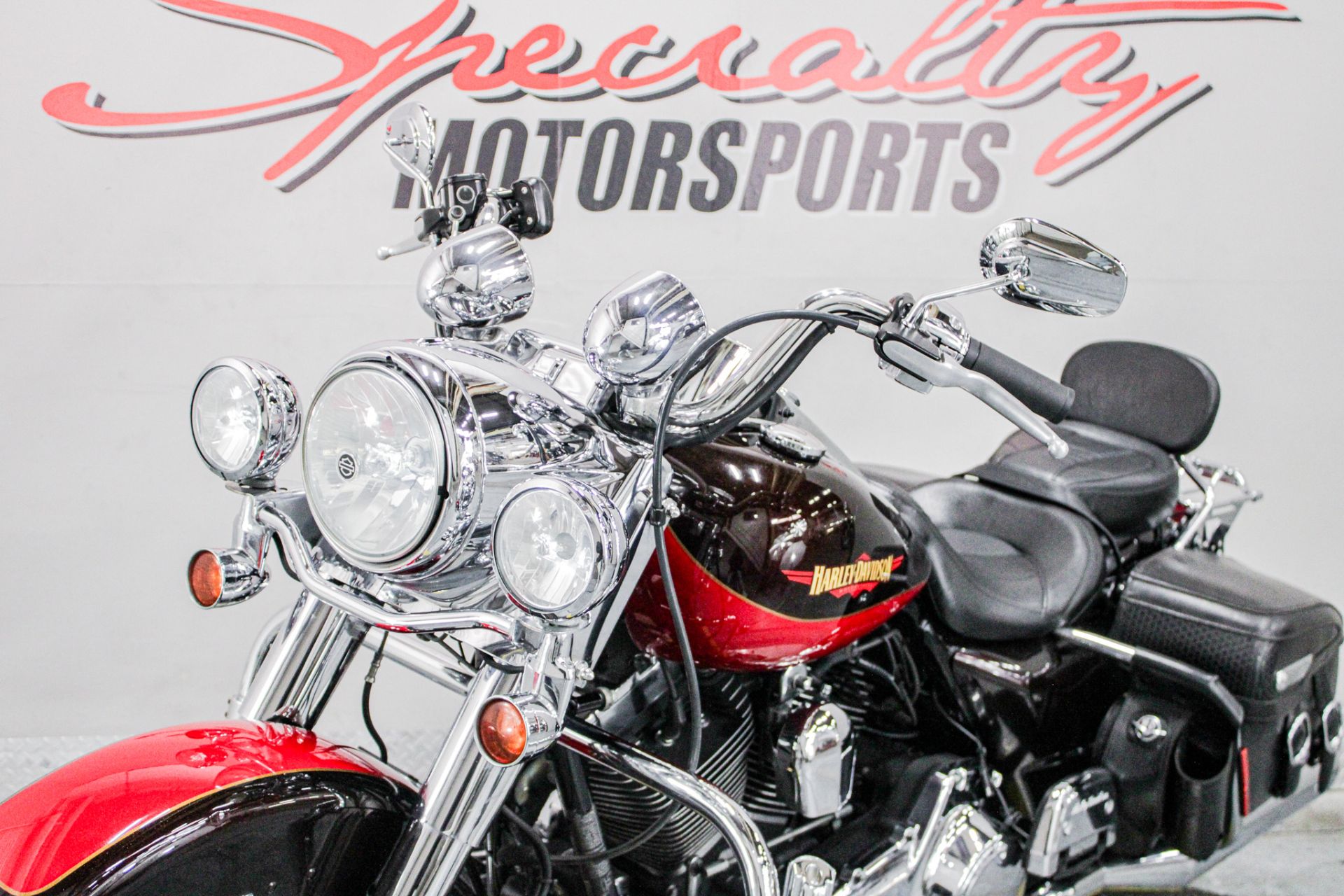 2010 Harley-Davidson Road King® Classic in Sacramento, California - Photo 10