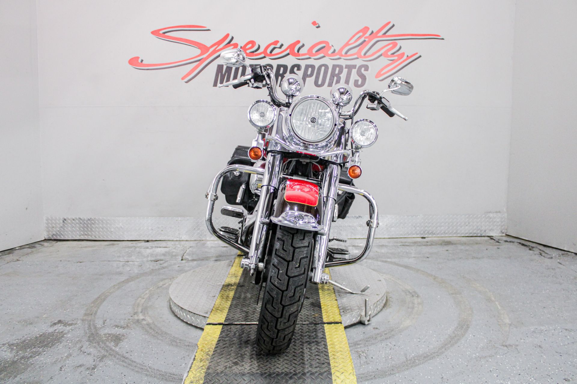 2010 Harley-Davidson Road King® Classic in Sacramento, California - Photo 11