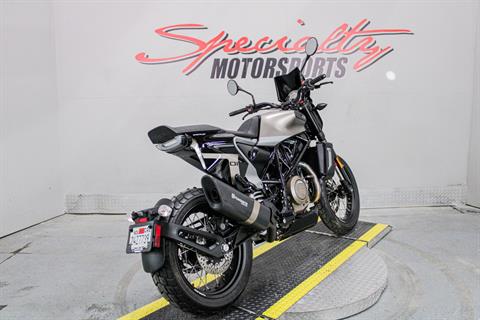 Rear Right Side Angle - Photo 5