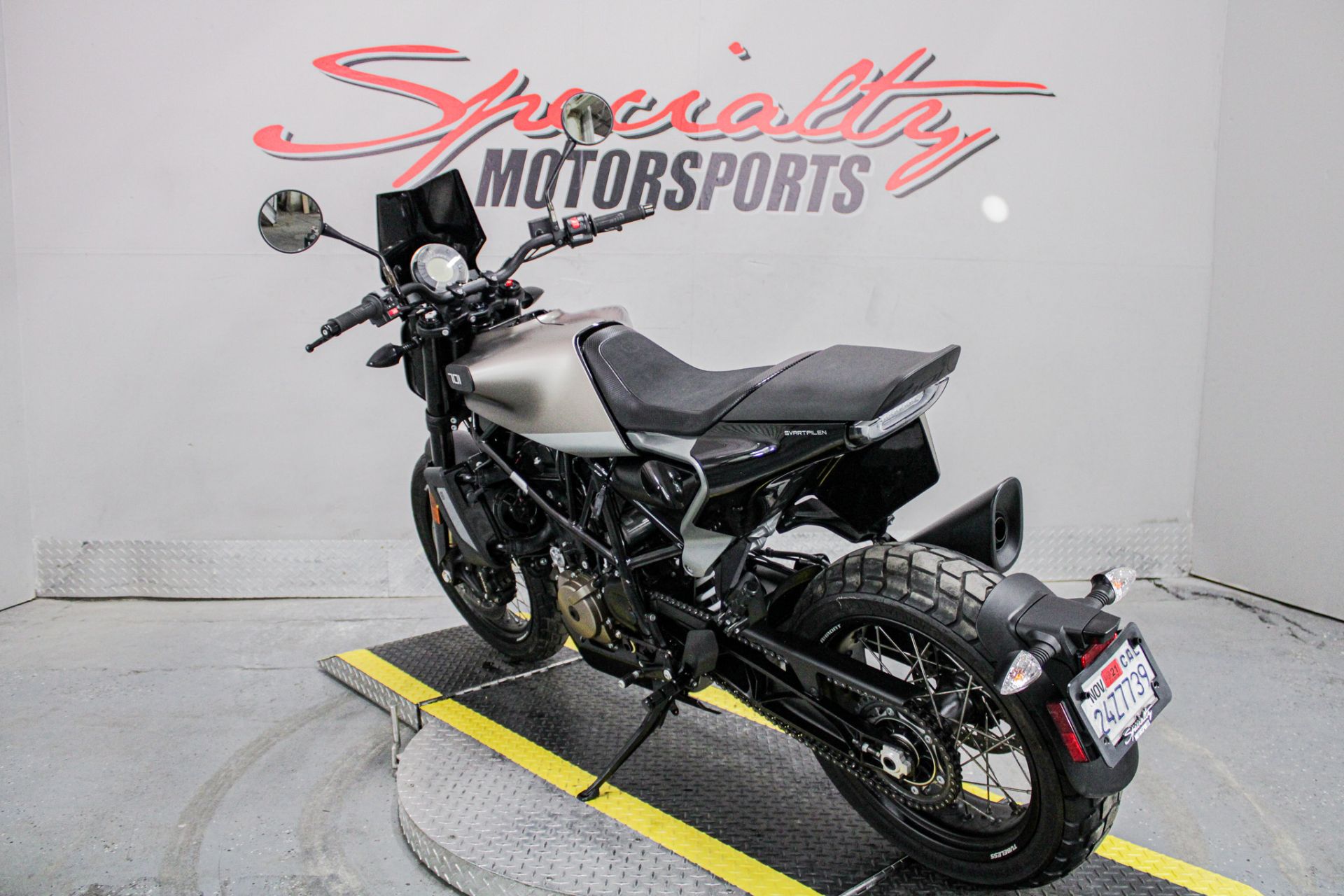 Rear Left Side Angle - Photo 7