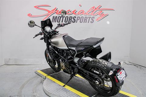 Rear Left Side Angle - Photo 7