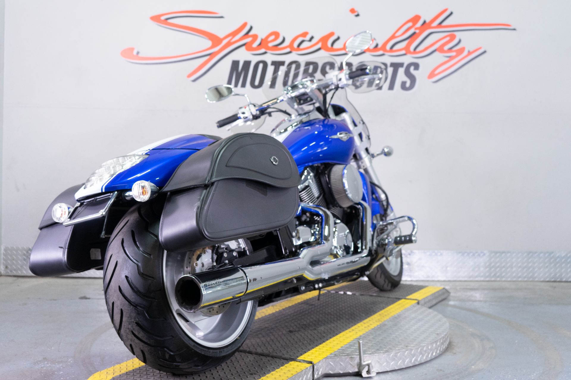 2007 Suzuki Boulevard M109R Limited Edition in Sacramento, California - Photo 6