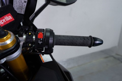 2020 Aprilia RSV4 1100 Factory in Sacramento, California - Photo 18