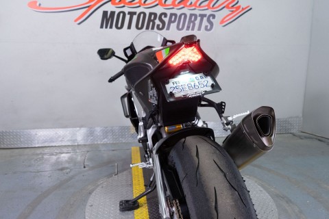 2020 Aprilia RSV4 1100 Factory in Sacramento, California - Photo 21