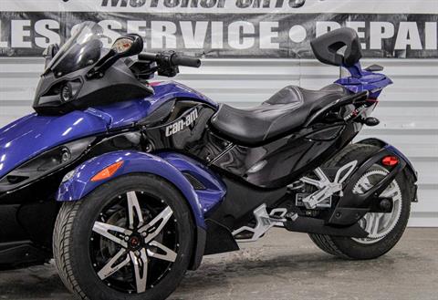 2010 Can-Am Spyder® RS SE5 in Sacramento, California - Photo 3