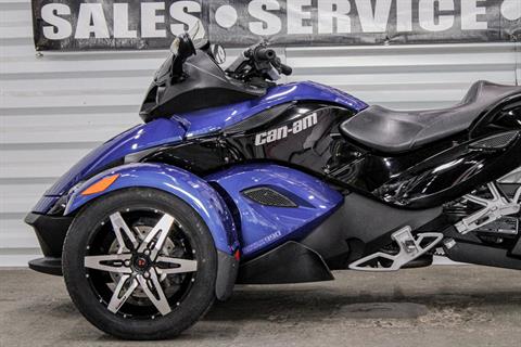 2010 Can-Am Spyder® RS SE5 in Sacramento, California - Photo 6