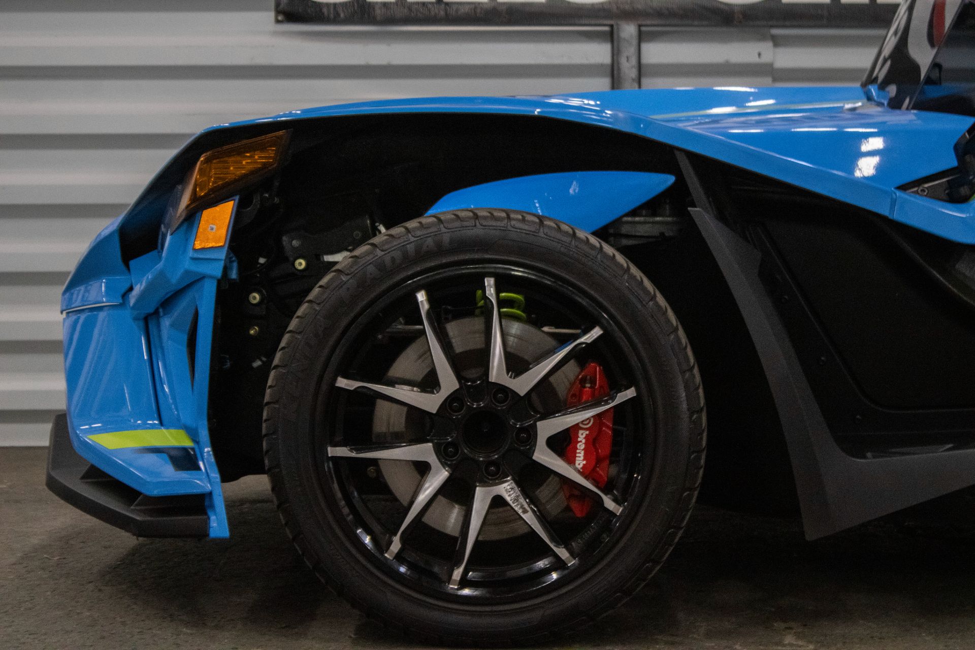 2023 Polaris SLINGSHOT R in Sacramento, California - Photo 4