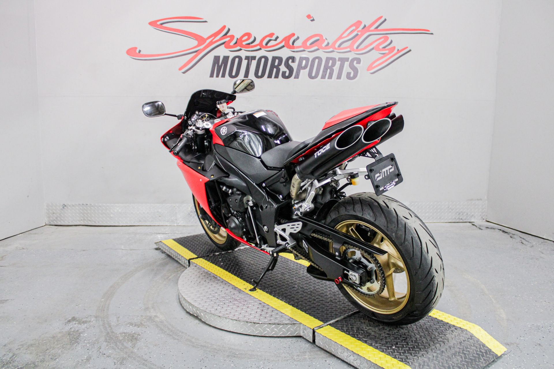 Rear Left Side Angle - Photo 7