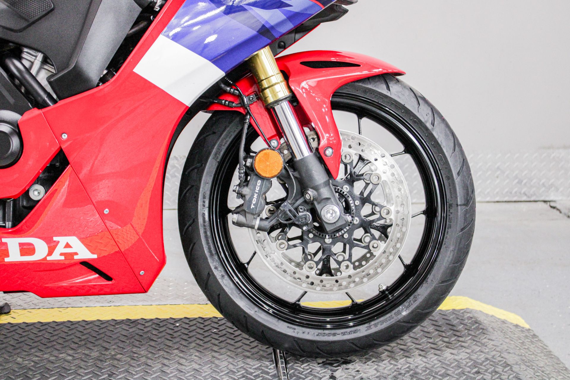 Front Tire - Photo 3