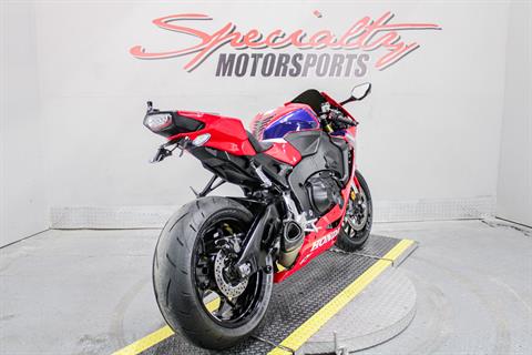 Rear Right Side Angle - Photo 5