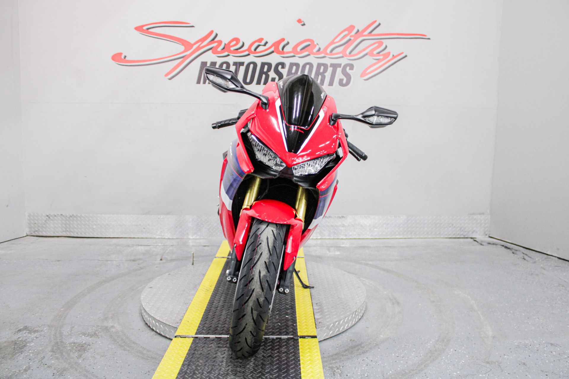 Front View - Photo 12