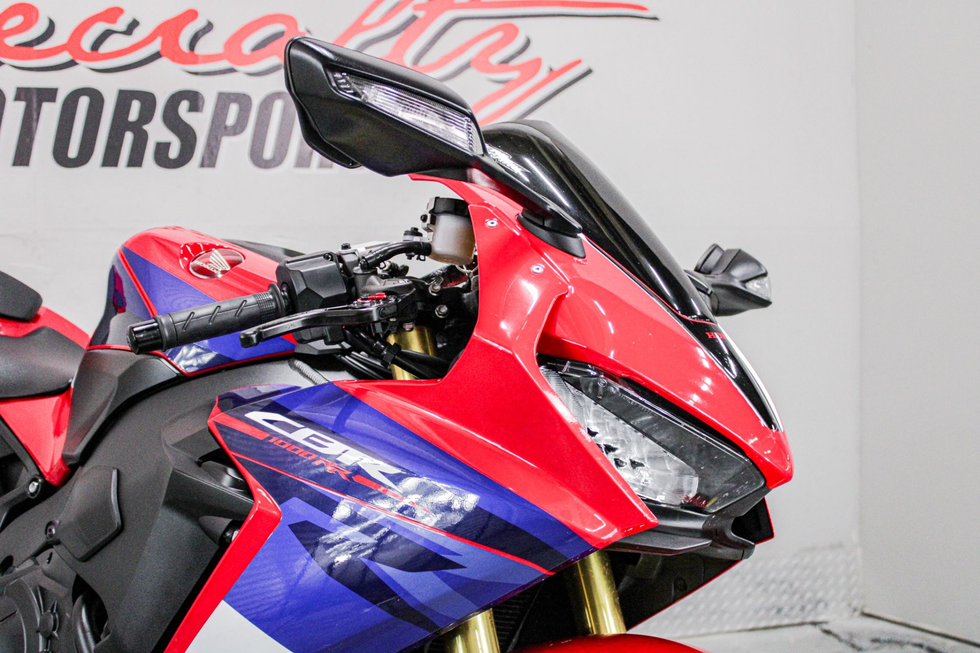 Front Right Zoomed In - Photo 14