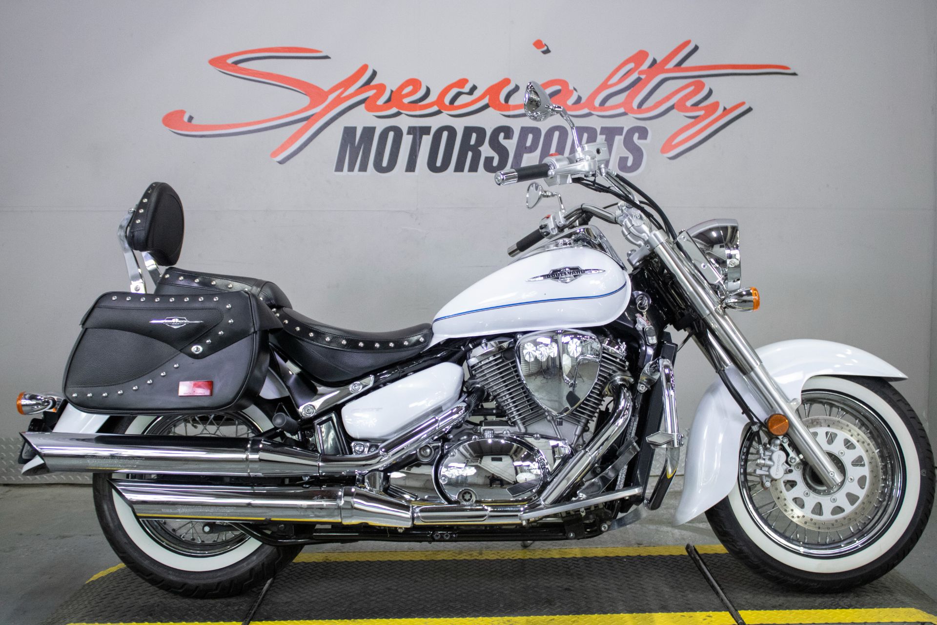 2023 Suzuki Boulevard C50T in Sacramento, California - Photo 1