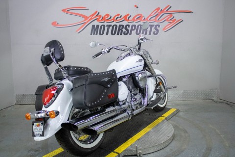 2023 Suzuki Boulevard C50T in Sacramento, California - Photo 5