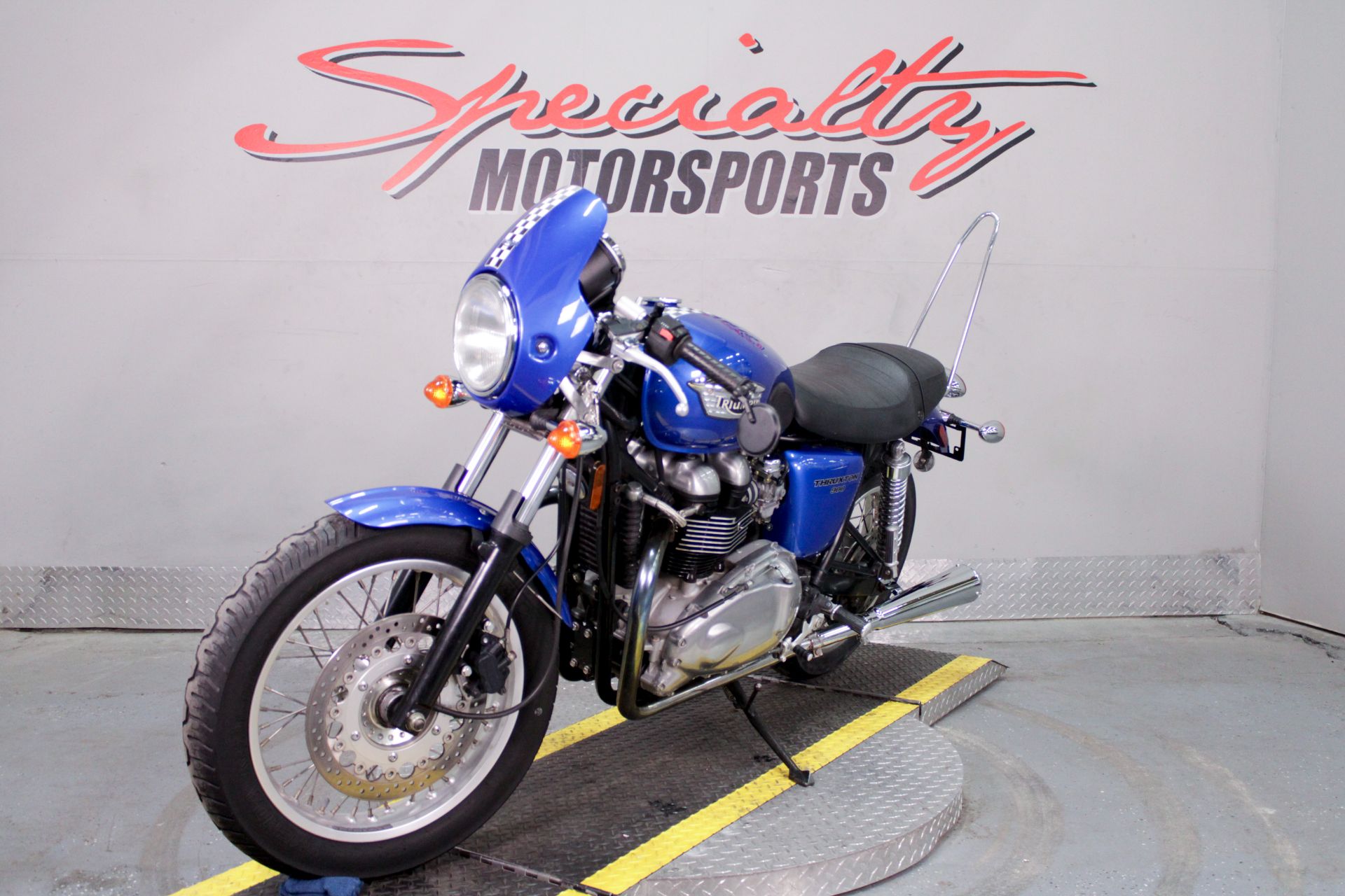 2005 Triumph Thruxton 900 in Sacramento, California - Photo 10