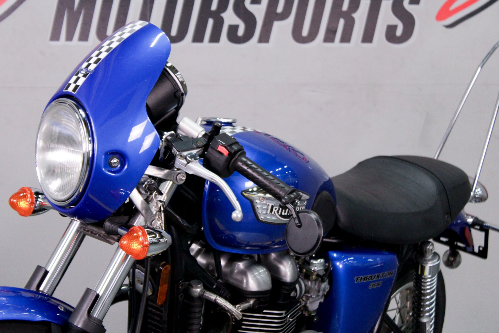 2005 Triumph Thruxton 900 in Sacramento, California - Photo 11