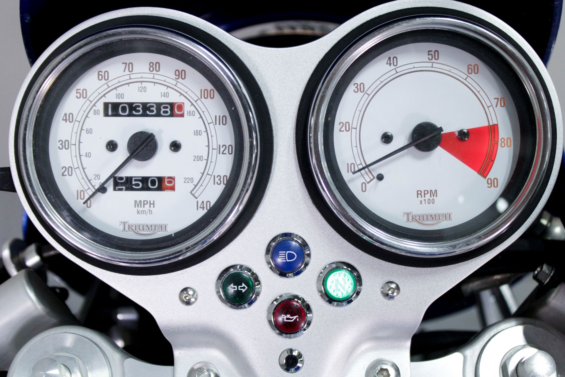 2005 Triumph Thruxton 900 in Sacramento, California - Photo 17