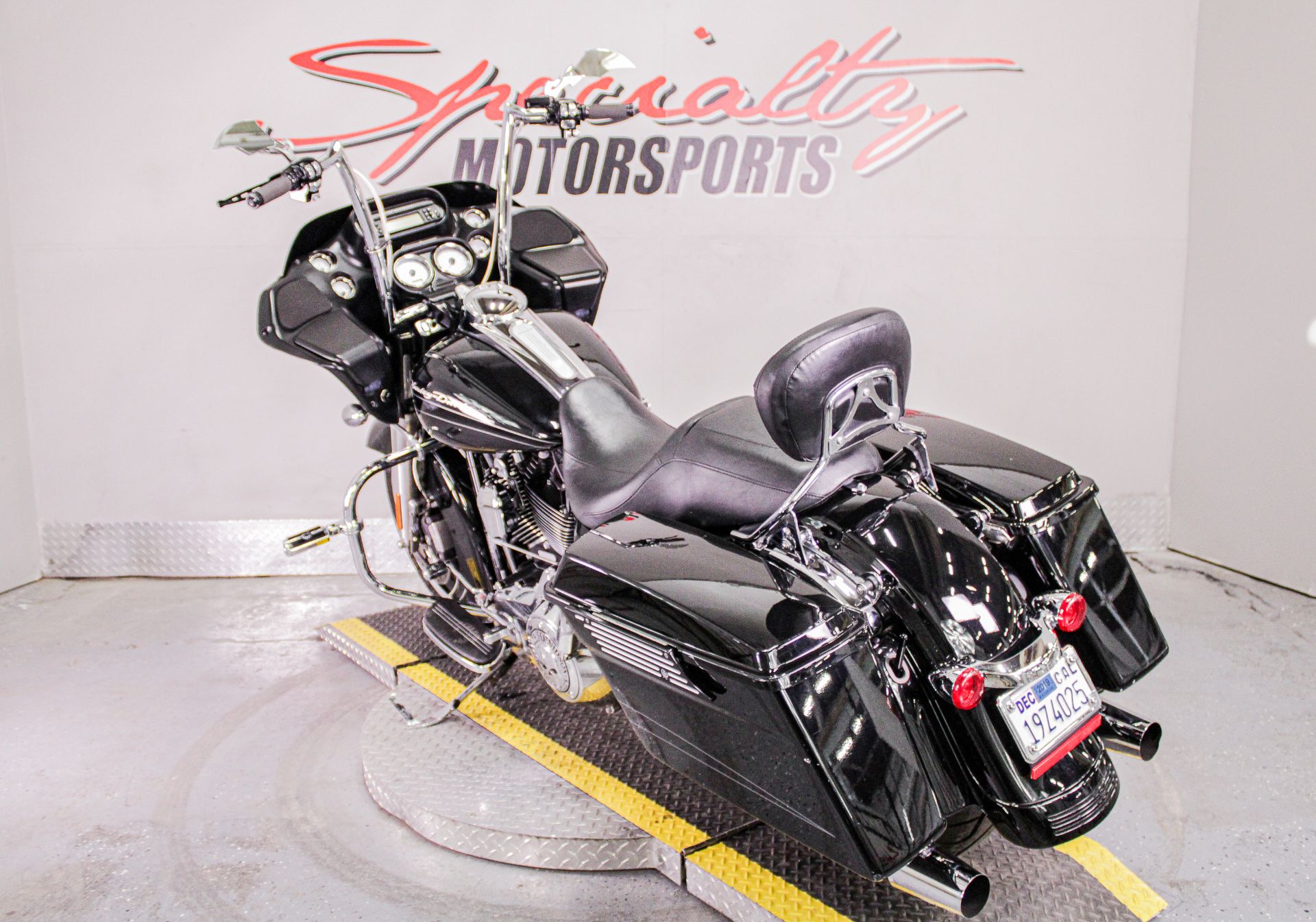 2013 Harley-Davidson Road Glide® Custom in Sacramento, California - Photo 7