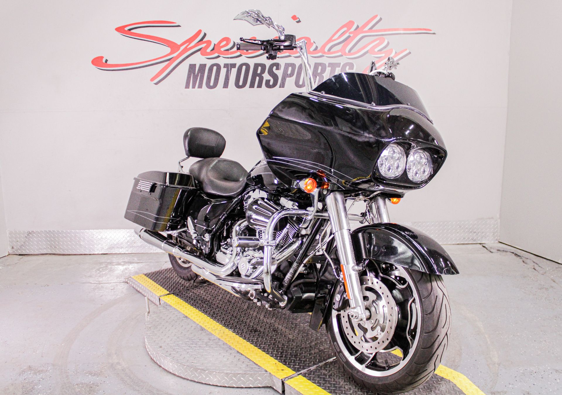 2013 Harley-Davidson Road Glide® Custom in Sacramento, California - Photo 12