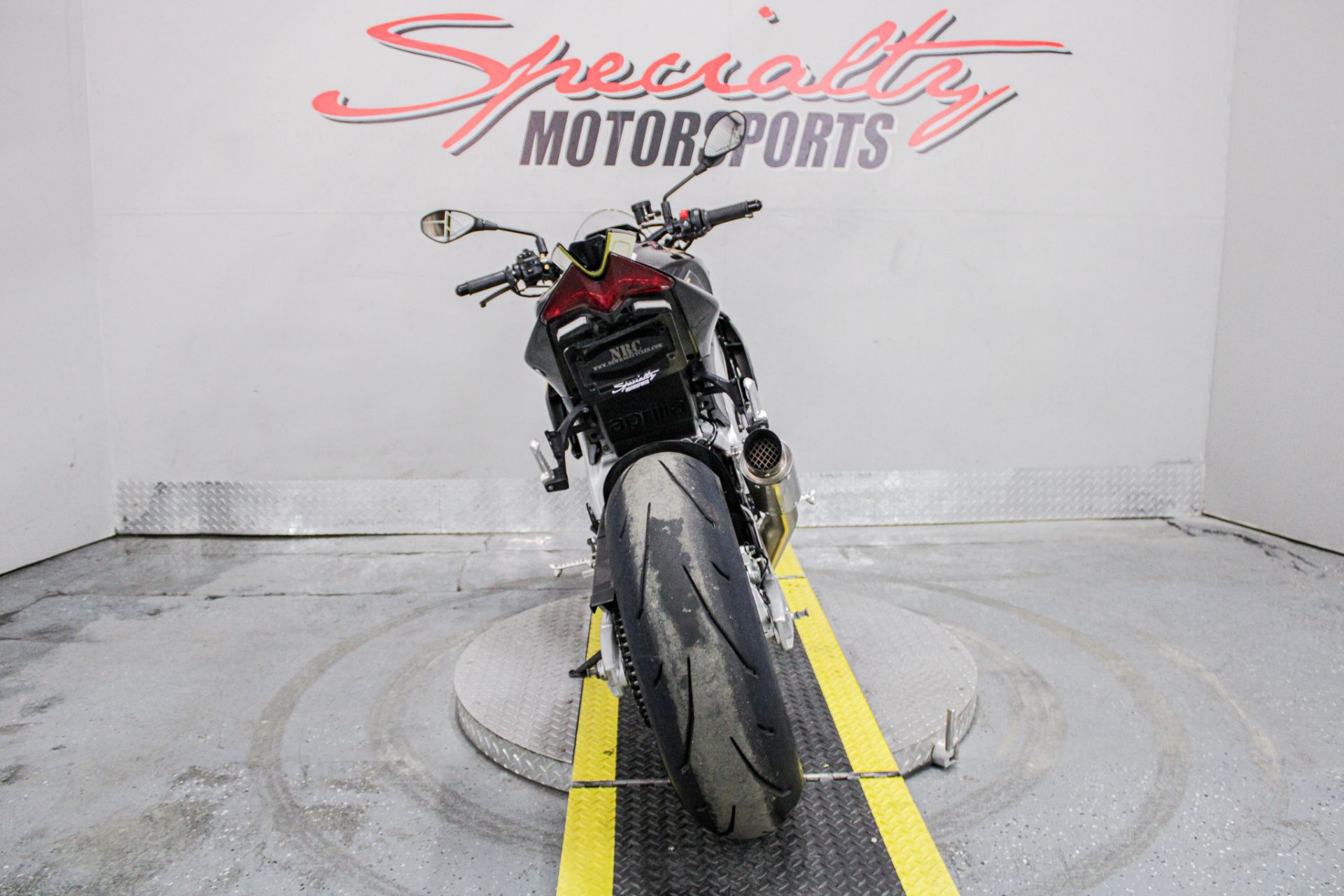 2022 Aprilia Tuono V4 1100 Factory in Sacramento, California - Photo 6