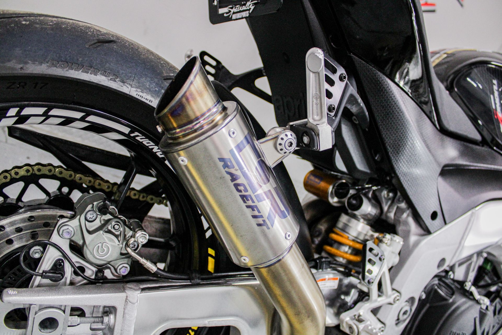 2022 Aprilia Tuono V4 1100 Factory in Sacramento, California - Photo 16