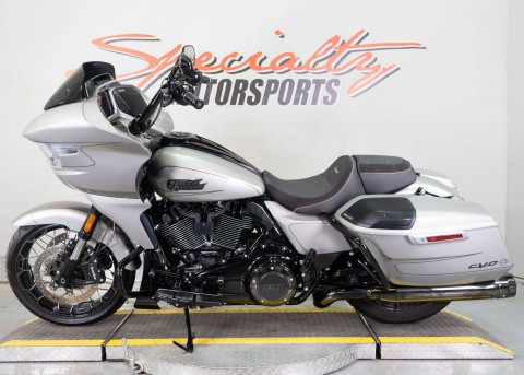 2023 Harley-Davidson CVO™ Road Glide® in Sacramento, California - Photo 4