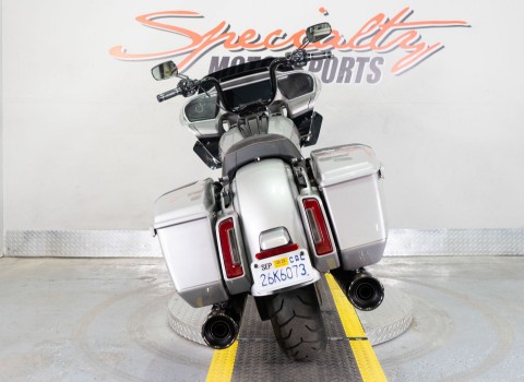 2023 Harley-Davidson CVO™ Road Glide® in Sacramento, California - Photo 6