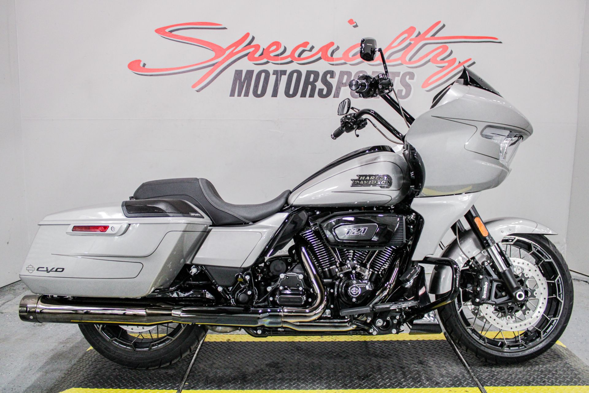 2023 Harley-Davidson CVO™ Road Glide® in Sacramento, California - Photo 1