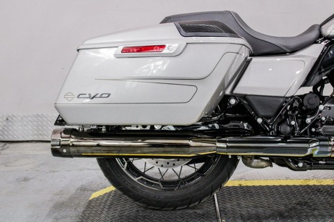 2023 Harley-Davidson CVO™ Road Glide® in Sacramento, California - Photo 4