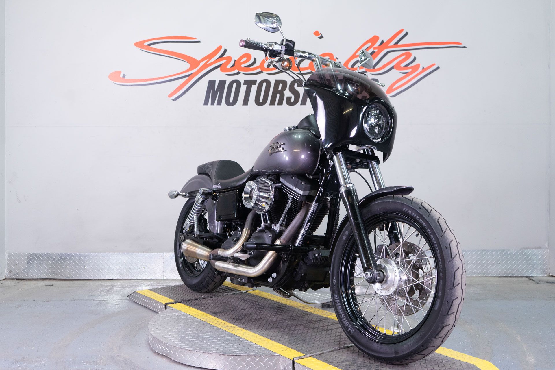 2014 Harley-Davidson Dyna® Street Bob® in Sacramento, California - Photo 2