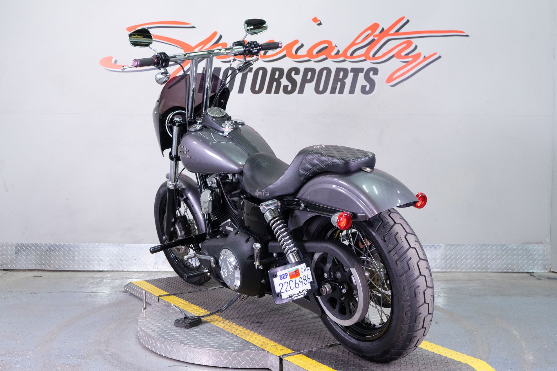 2014 Harley-Davidson Dyna® Street Bob® in Sacramento, California - Photo 5