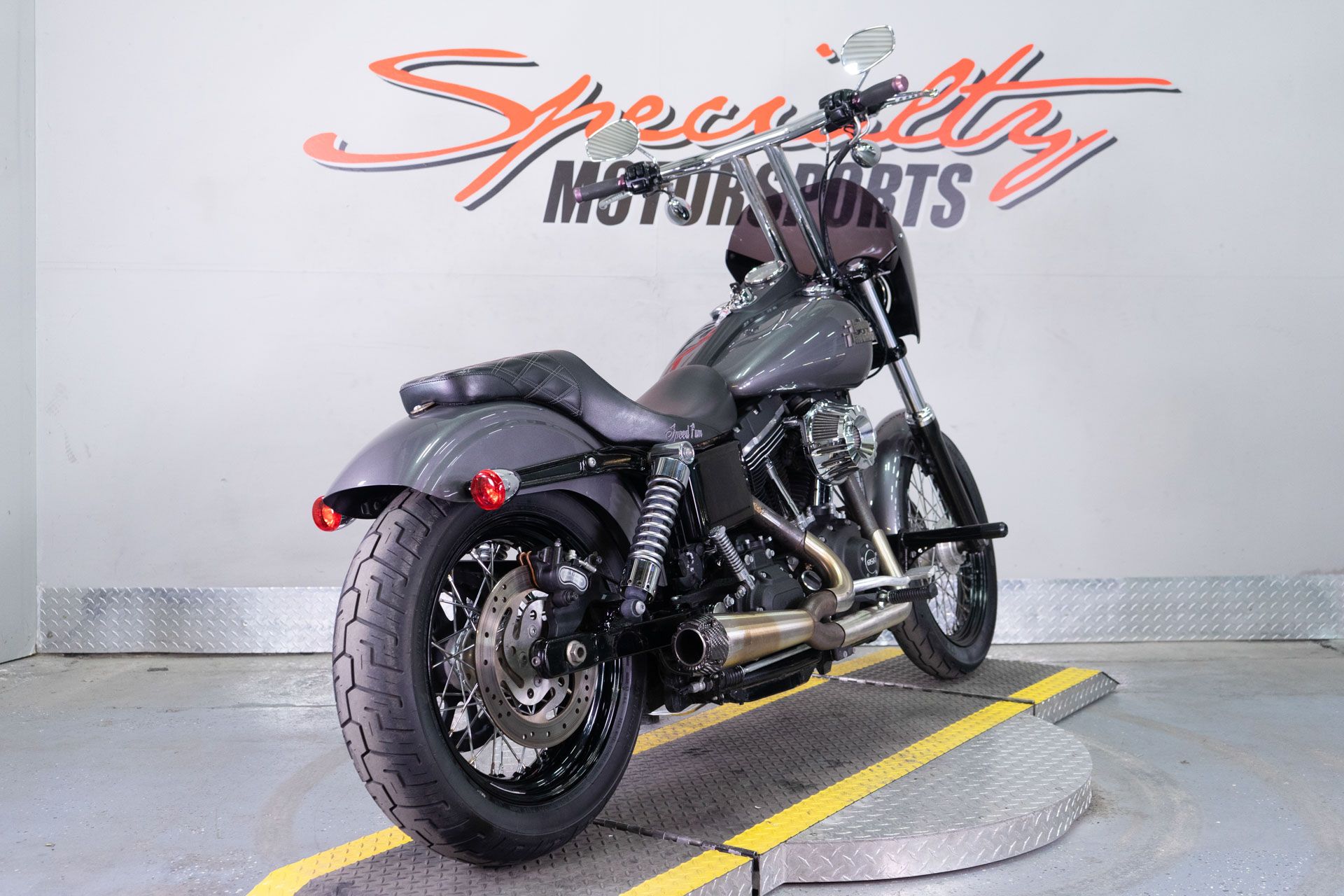 2014 Harley-Davidson Dyna® Street Bob® in Sacramento, California - Photo 6