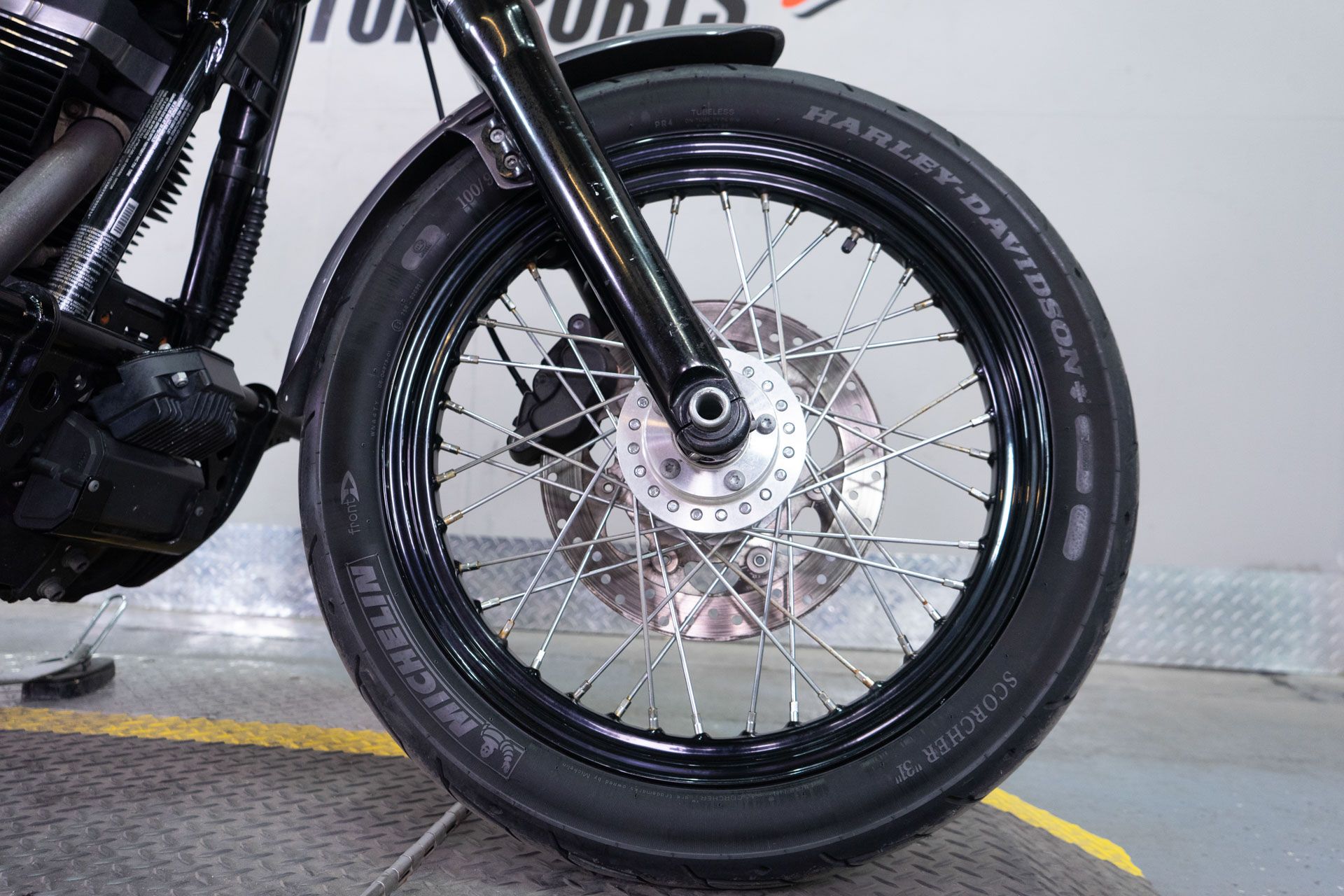 2014 Harley-Davidson Dyna® Street Bob® in Sacramento, California - Photo 7