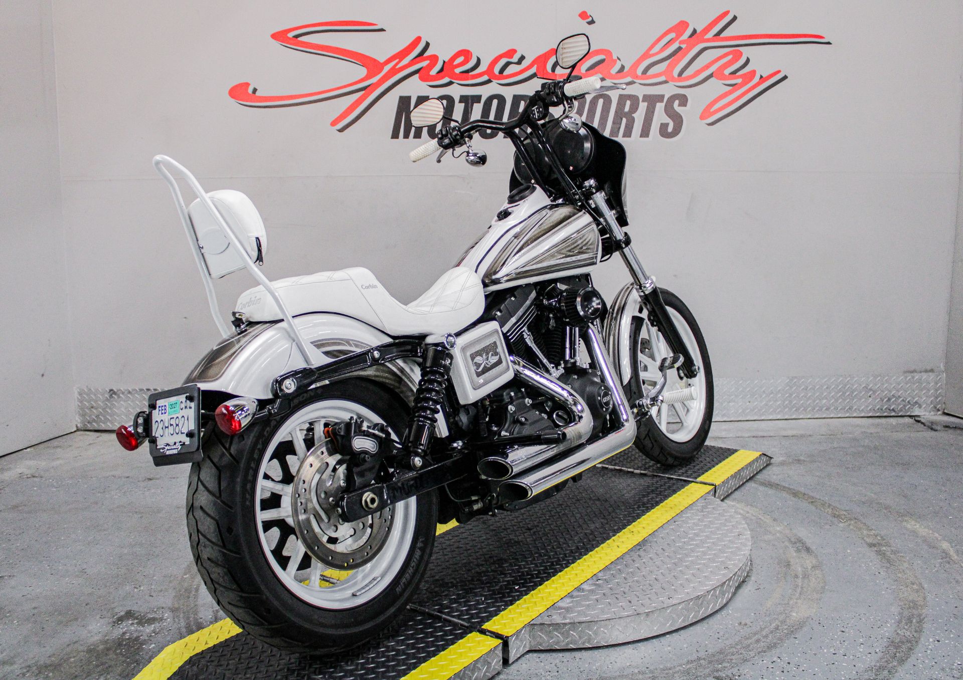 HAR307149 - 2014 - Harley-Davidson - Dyna® Street Bob® Rear Right Side Angle - Photo 5