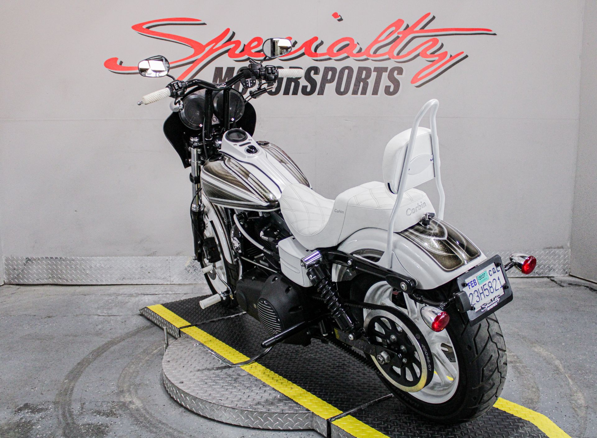 HAR307149 - 2014 - Harley-Davidson - Dyna® Street Bob® Rear Left Side Angle - Photo 7